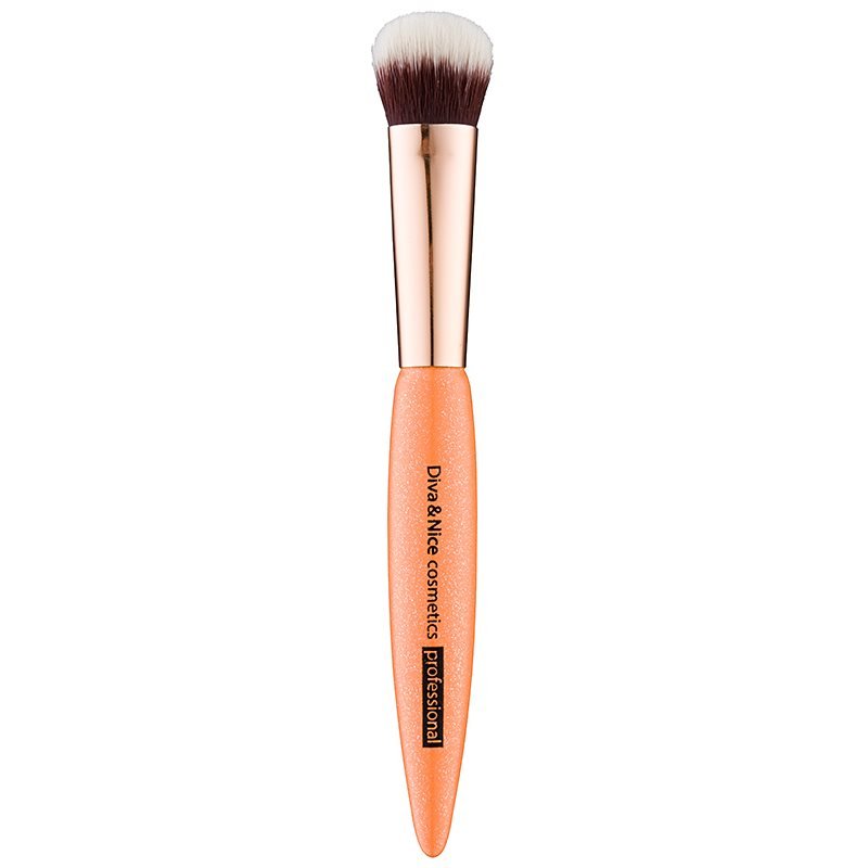 Diva & Nice Cosmetics Professional štětec na rozjasňovač MAX 530/06 1 ks - parfo.cz